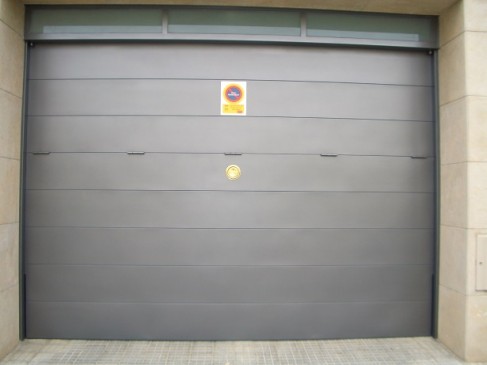5-Puertabasculantebandeja
