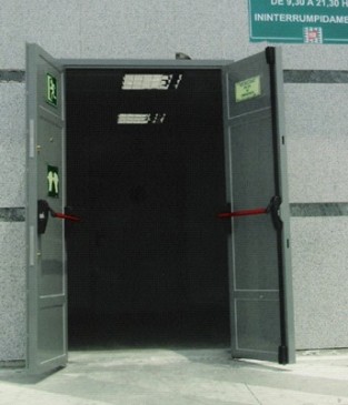 puerta cortafuego o antipanico5.jpg